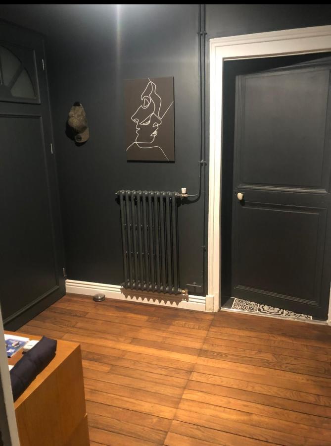Appartement de charme en plein coeur de Nevers Buitenkant foto